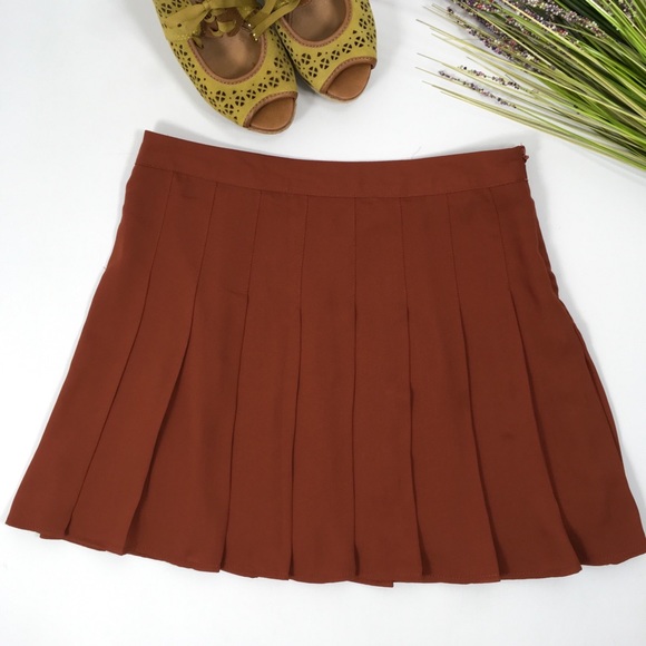 Forever 21 | Burnt Orange Pleated Skater Skirt - Picture 2 of 4